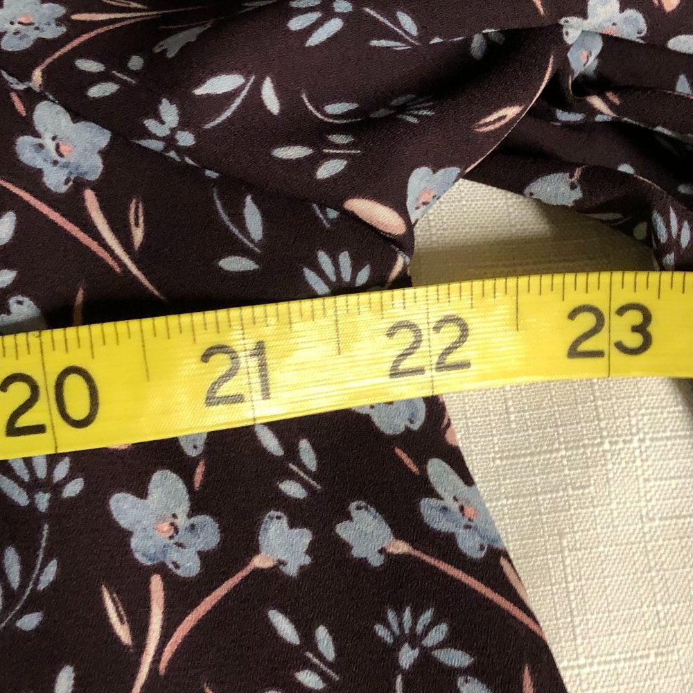 Loft Purple blue floral Top Women L - Picture 8 of 9